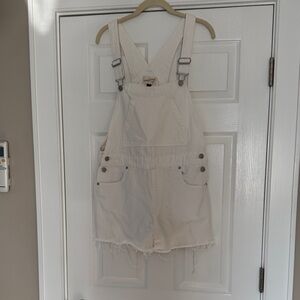 Universal Thread Off-White Women Jeans Overalls Shorts